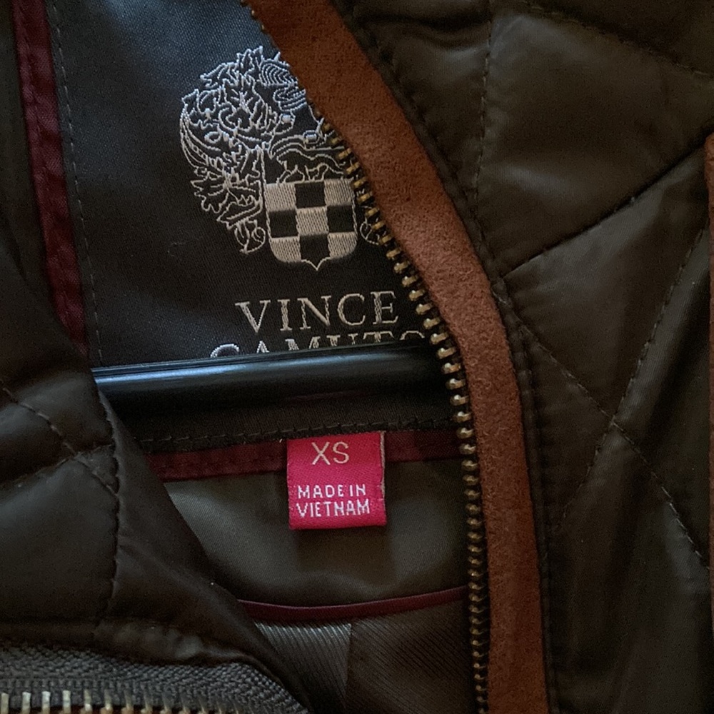 VINCE Camuto